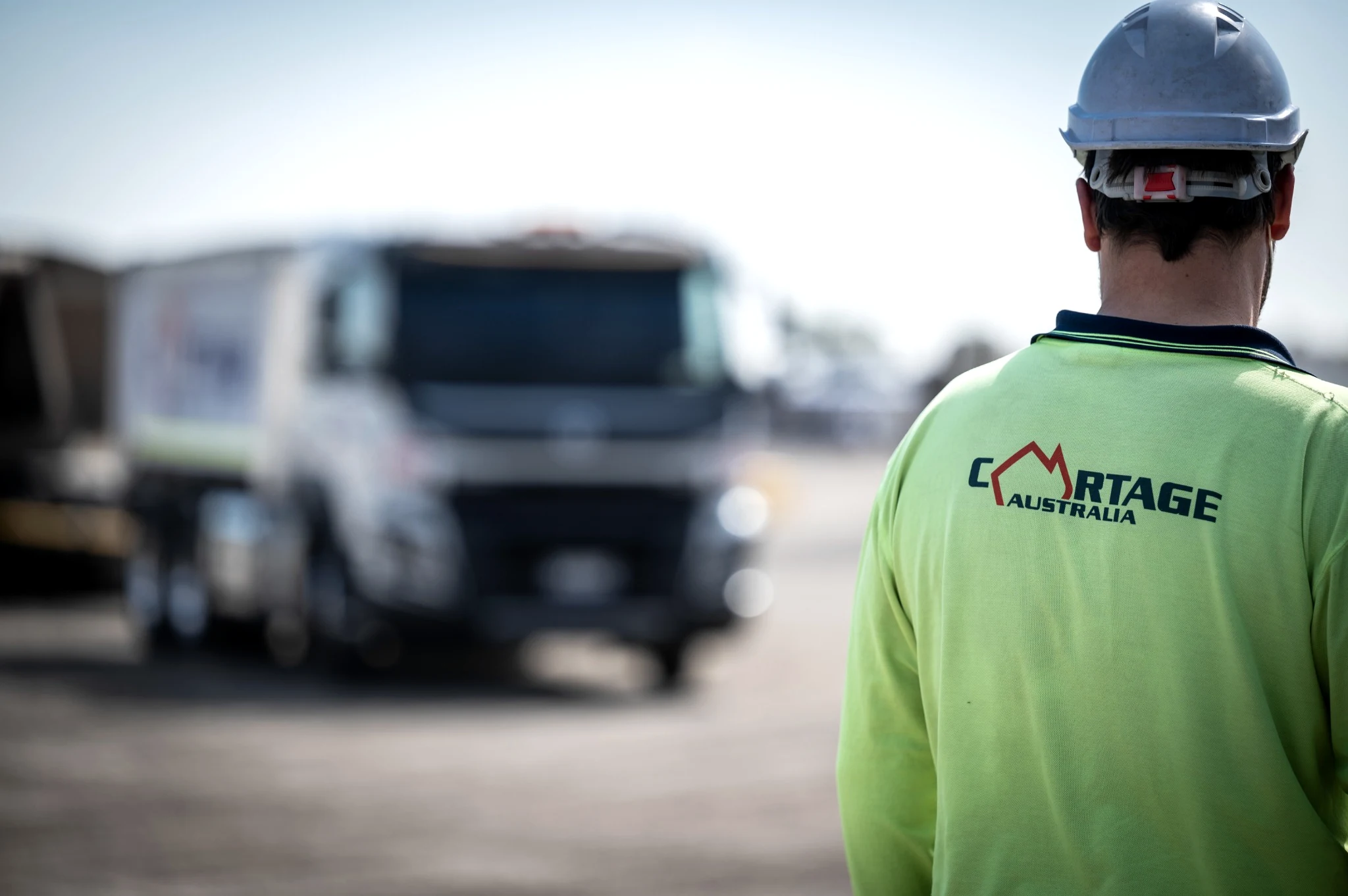 Cartage Australia supervisor observing a truck operation